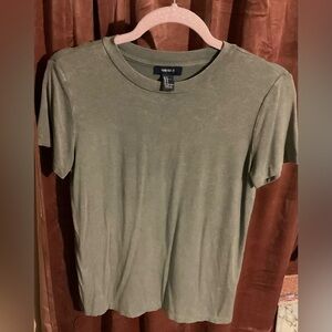 Forever 21 short sleeved top